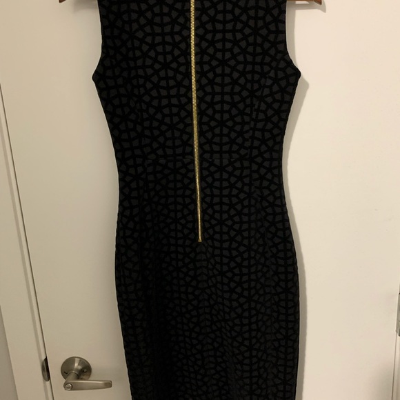 Calvin Klein Sheath Dress - Size 2 - Picture 5 of 5